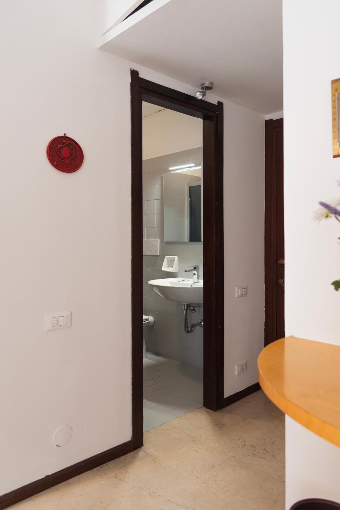 Youhosty - Lecco 11 Milano Ngoại thất bức ảnh