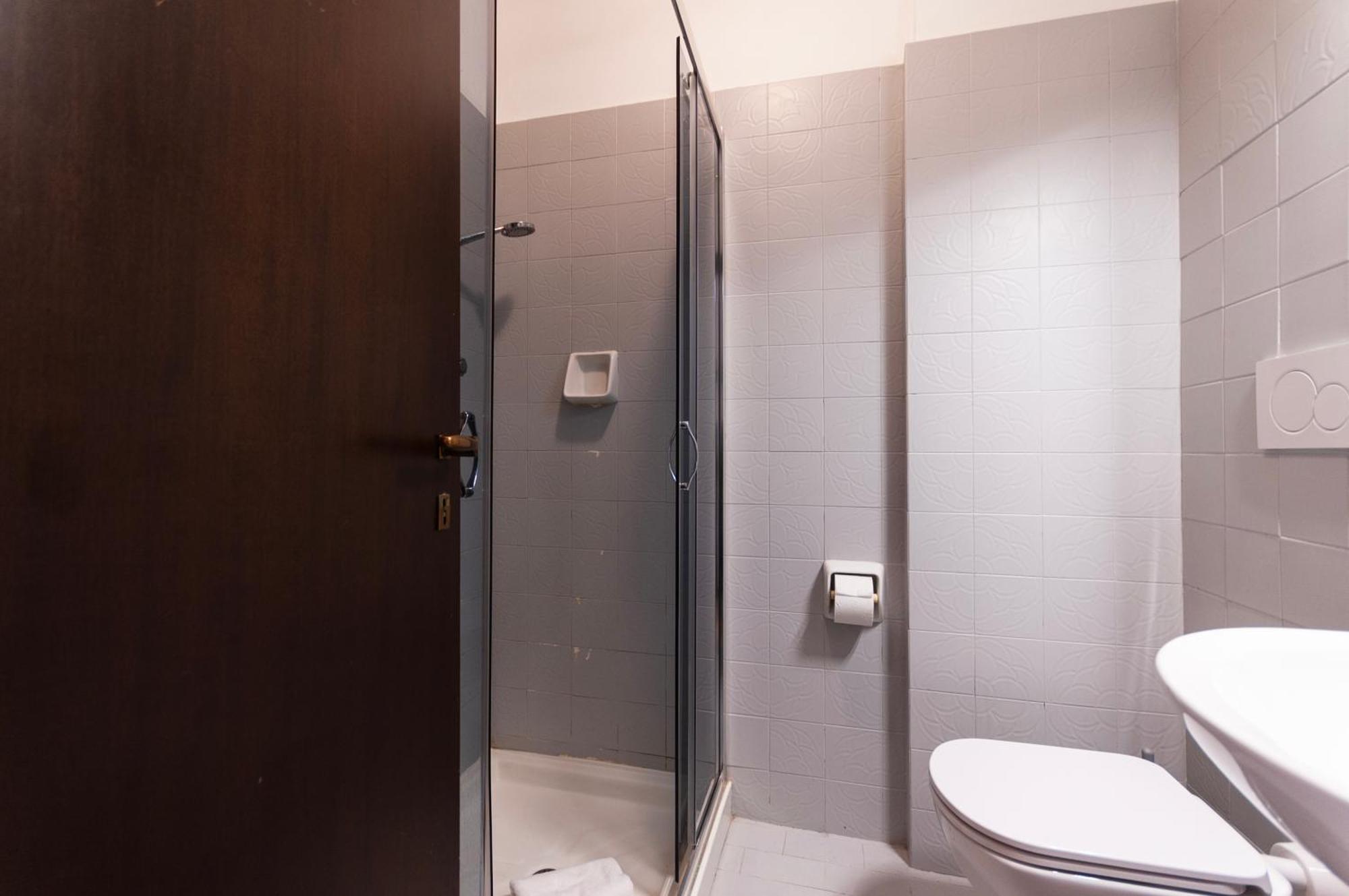 Youhosty - Lecco 11 Milano Ngoại thất bức ảnh